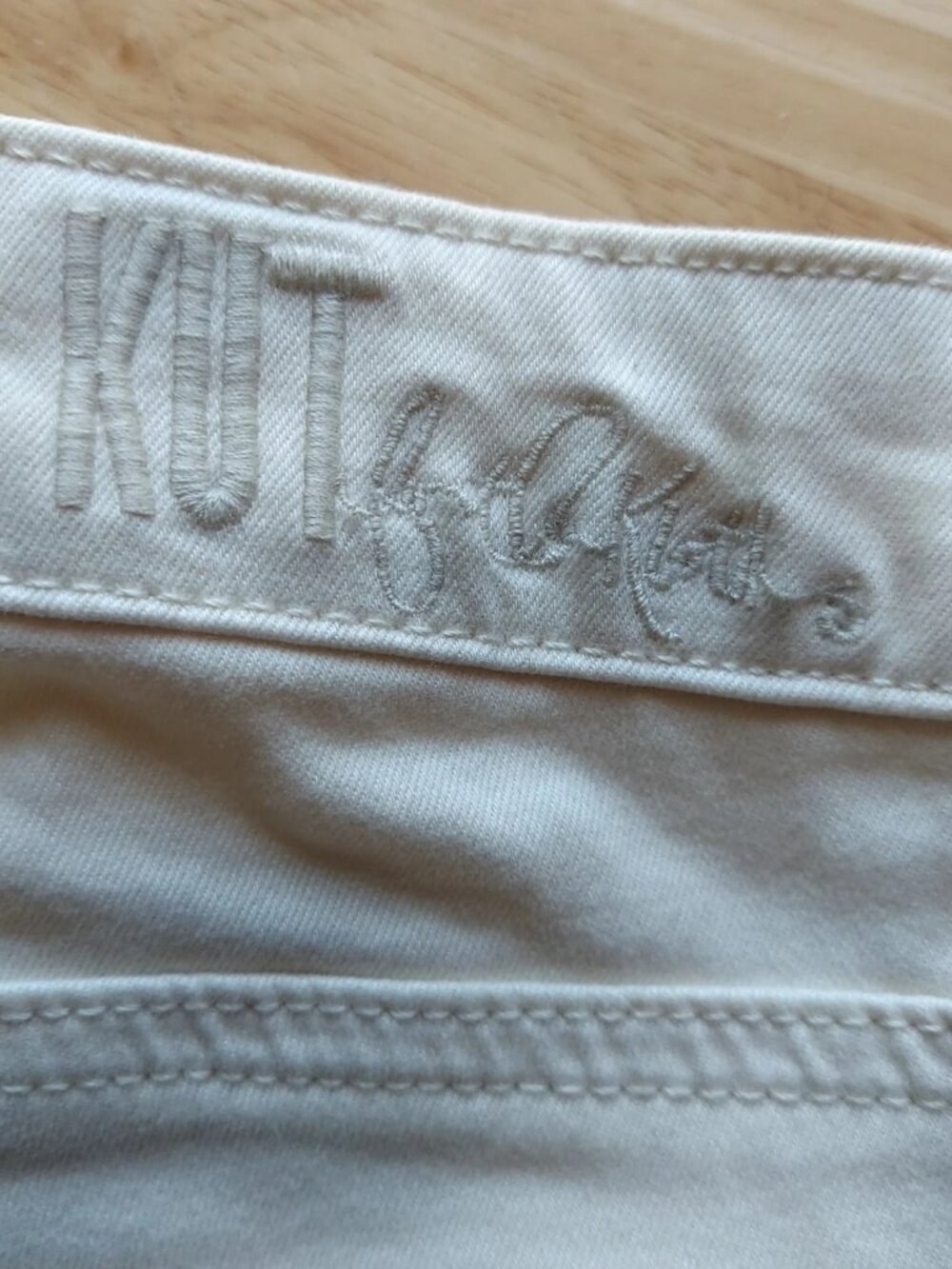 Kut From the Kloth Women Jeans Size 14 Cream Color Katy Ankle Straight Leg New - Picture 8 of 9